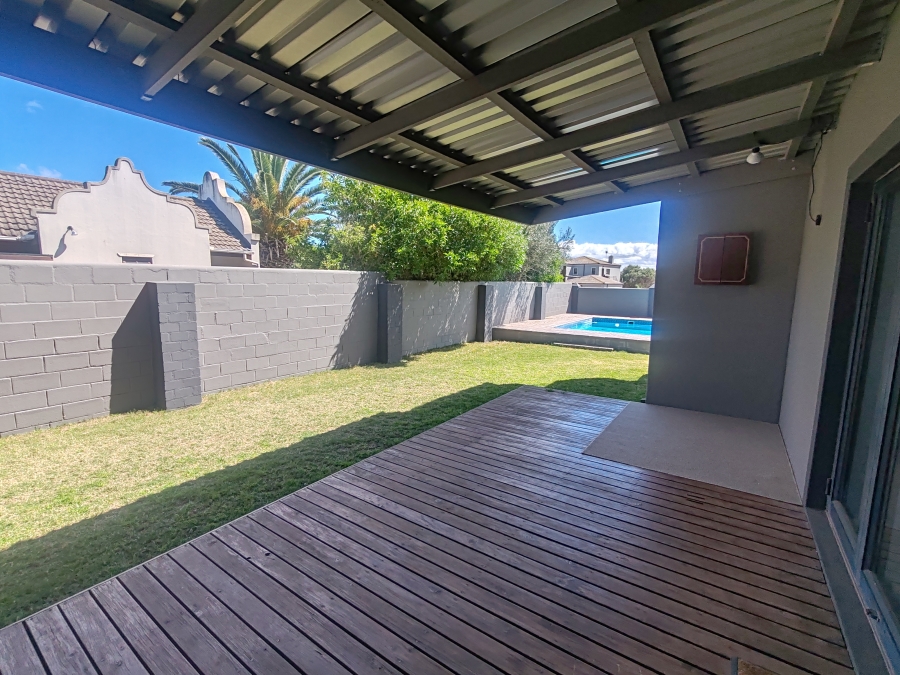 4 Bedroom Property for Sale in Country Club Western Cape